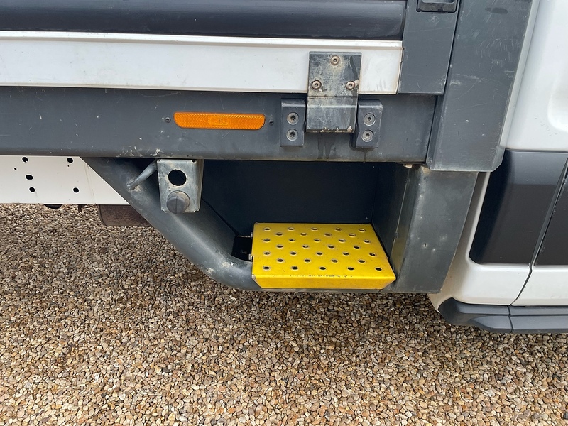 Ford 350 2.0 EcoBlue Leader L4 XLWB DROPSIDE - WHITE