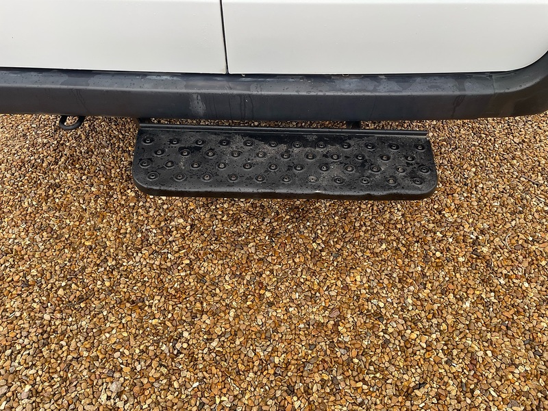 Ford TDCi 430 2.2 L4 XLWB MINIBUS - 17 SEATS