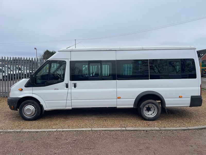 Ford TDCi 430 2.2 L4 XLWB MINIBUS - 17 SEATS