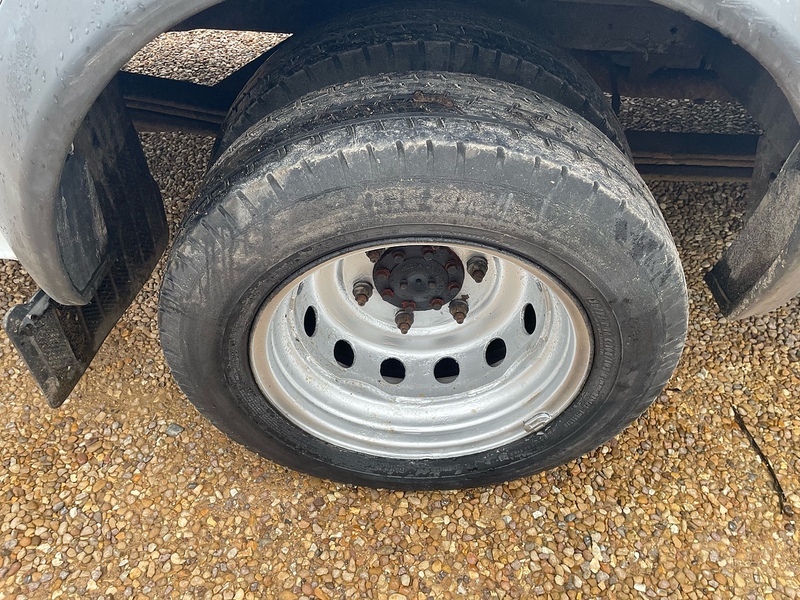 Ford TDCi 430 2.2 L4 XLWB MINIBUS - 17 SEATS