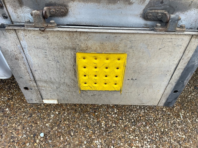 Mercedes-Benz 315 2.0 CDI Progressive L3 LWB 14FT DROPSIDE TAIL LIFT