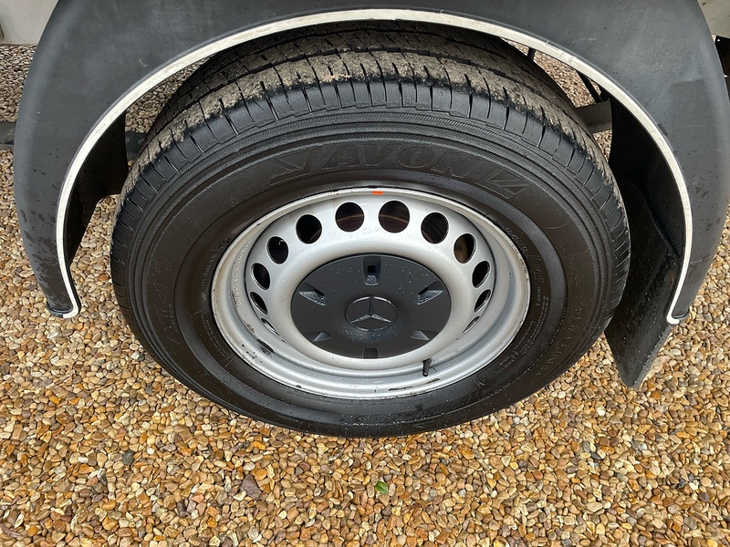 Mercedes-Benz 315 2.0 CDI Progressive L3 LWB 14FT DROPSIDE TAIL LIFT