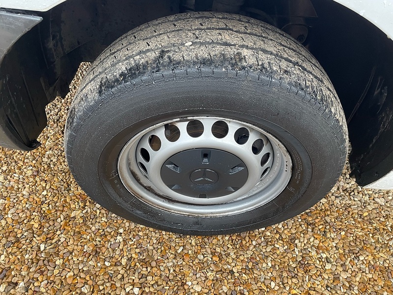 Mercedes-Benz 315 2.0 CDI Progressive L3 LWB 14FT DROPSIDE TAIL LIFT