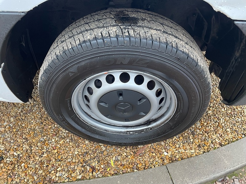 Mercedes-Benz 315 2.0 CDI Progressive L3 LWB 14FT DROPSIDE TAIL LIFT