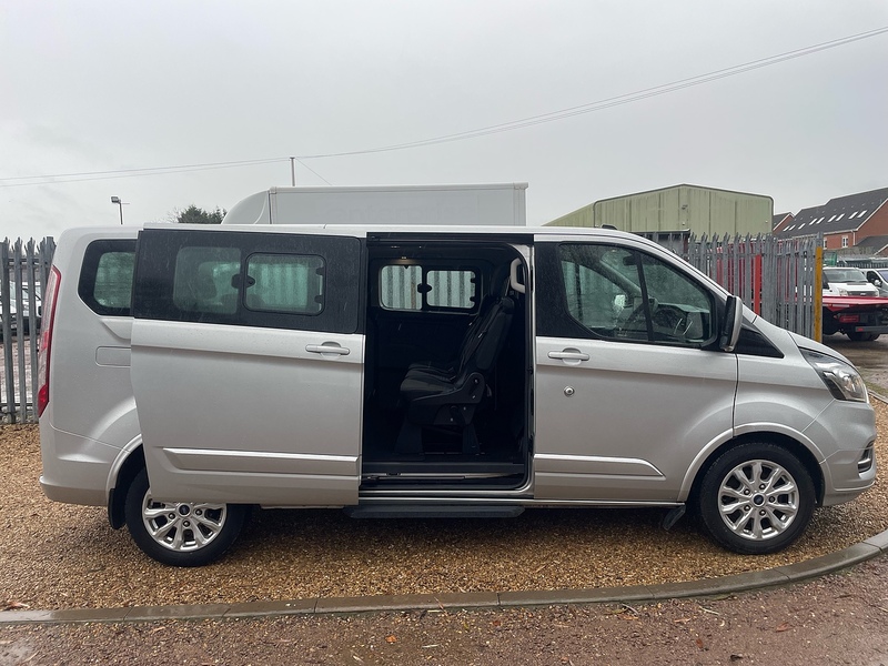 Ford 320 2.0 EcoBlue MHEV Titanium 9 SEAT MPV LWB MINIBUS
