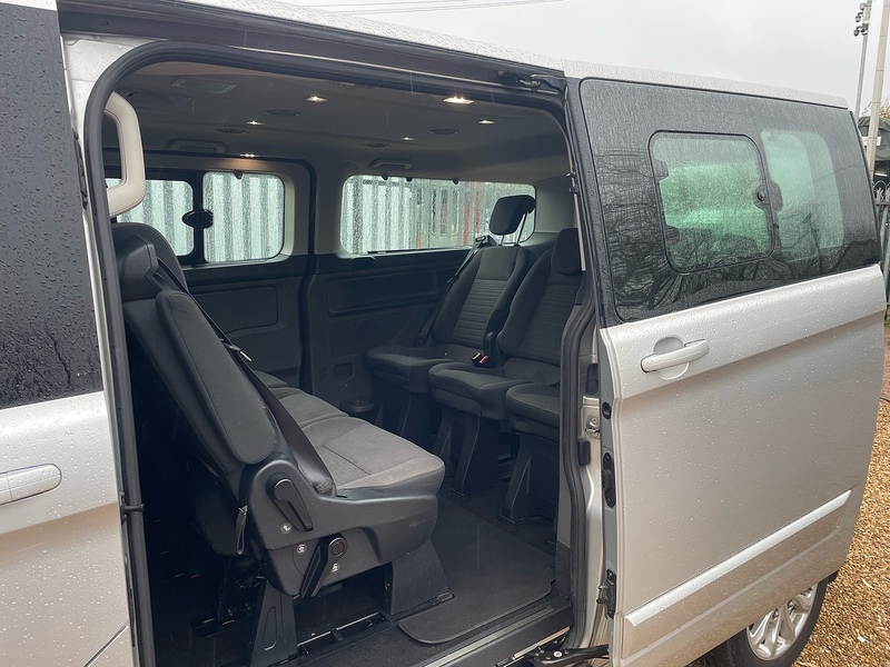 Ford 320 2.0 EcoBlue MHEV Titanium 9 SEAT MPV LWB MINIBUS