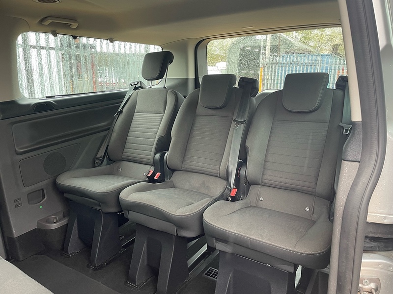 Ford 320 2.0 EcoBlue MHEV Titanium 9 SEAT MPV LWB MINIBUS