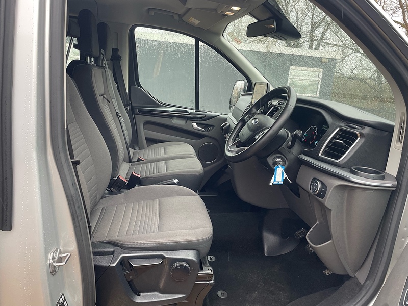 Ford 320 2.0 EcoBlue MHEV Titanium 9 SEAT MPV LWB MINIBUS