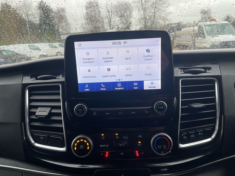 Ford 320 2.0 EcoBlue MHEV Titanium 9 SEAT MPV LWB MINIBUS