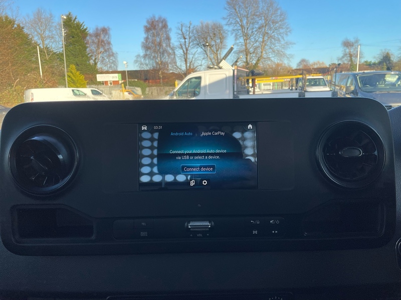 Mercedes-Benz 315 2.0 CDI Progressive L3 LWB DROPSIDE - WHITE