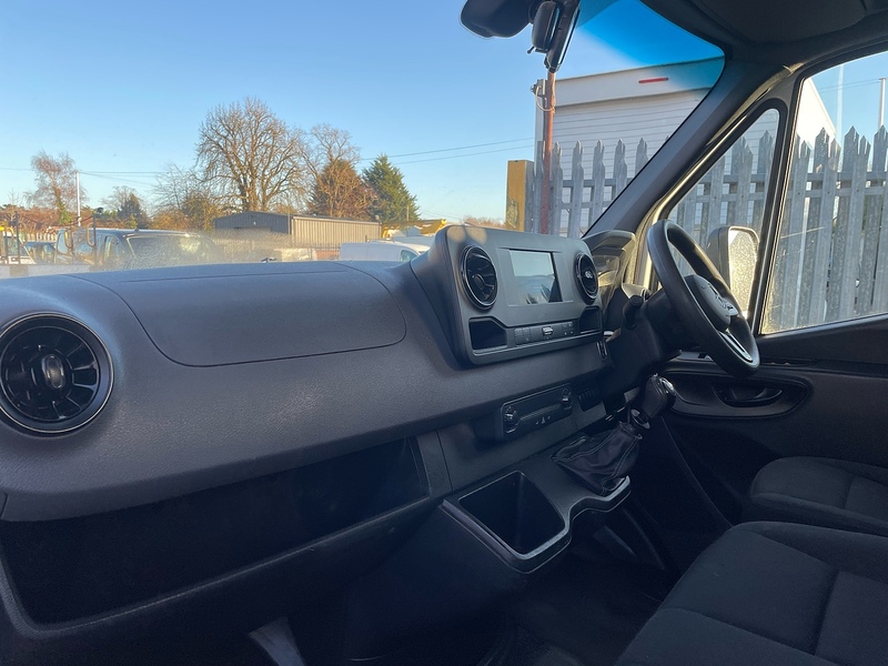 Mercedes-Benz 315 2.0 CDI Progressive L3 LWB DROPSIDE - WHITE