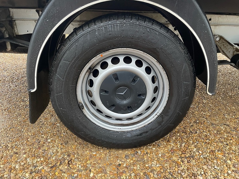 Mercedes-Benz 315 2.0 CDI Progressive L3 LWB 14ft DROPSIDE