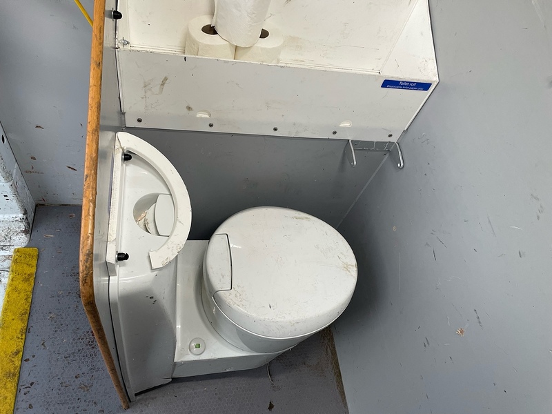 Ford 350 EcoBlue Leader 2.0 L3 H2 LWB MESS WELFARE VAN