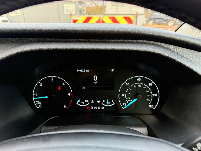 Ford 320 2.0 EcoBlue Titanium 9 SEAT MPV LWB MINIBUS