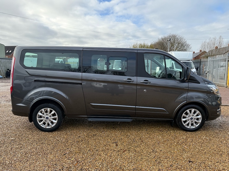 Ford 320 2.0 EcoBlue Titanium 9 SEAT MPV LWB MINIBUS