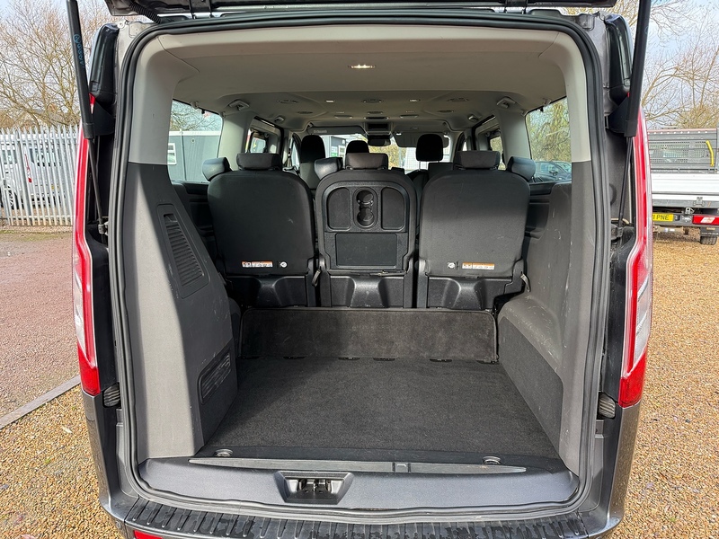 Ford 320 2.0 EcoBlue Titanium 9 SEAT MPV LWB MINIBUS