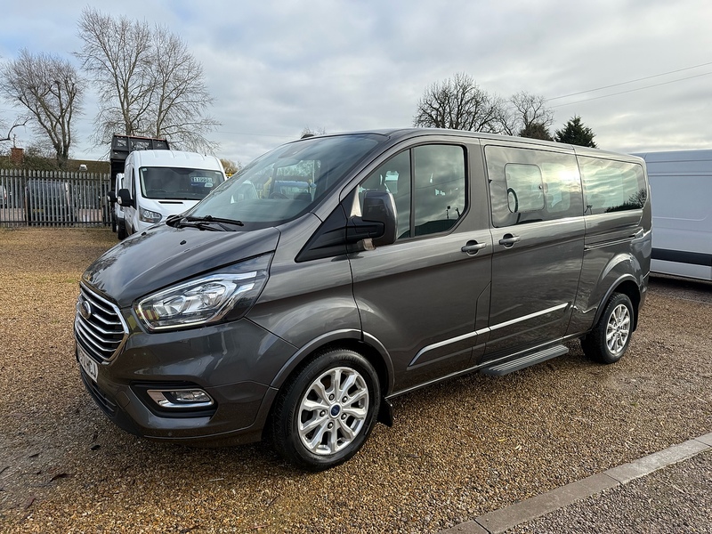 Ford 320 2.0 EcoBlue Titanium 9 SEAT MPV LWB MINIBUS