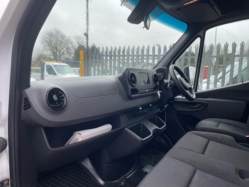 Mercedes-Benz 315 2.0 CDI Progressive L3 LWB 14FT DROPSIDE