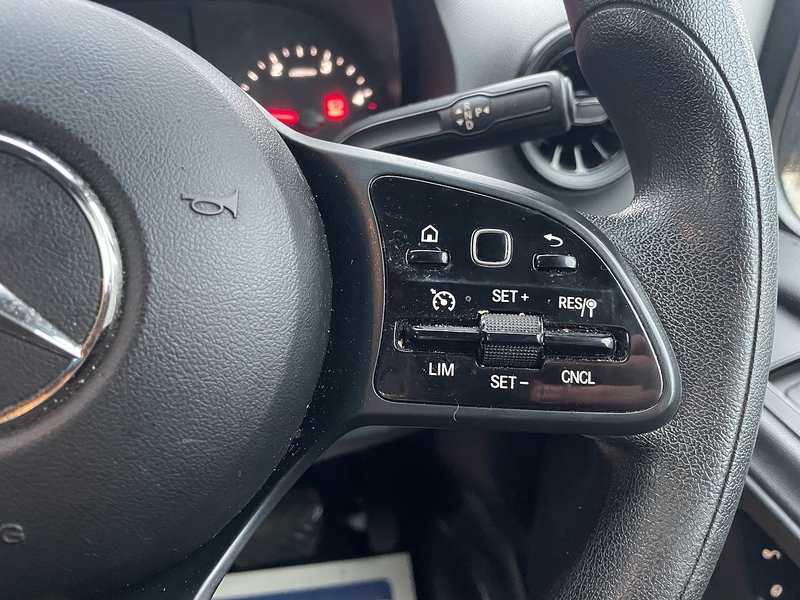 Mercedes-Benz 315 2.0 CDI Progressive L3 LWB 14FT DROPSIDE