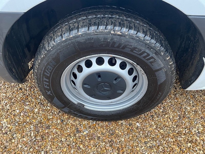 Mercedes-Benz 315 2.0 CDI Progressive L3 LWB 14FT DROPSIDE