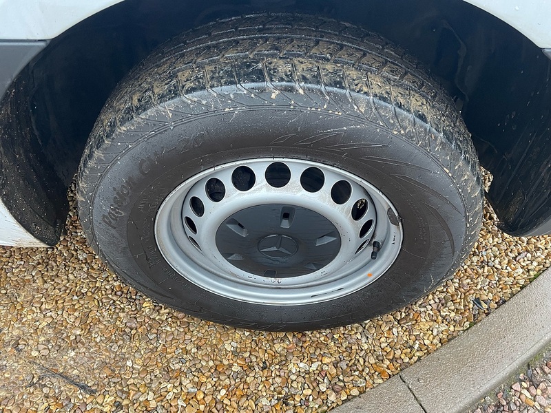 Mercedes-Benz 315 2.0 CDI Progressive L3 LWB 14FT DROPSIDE