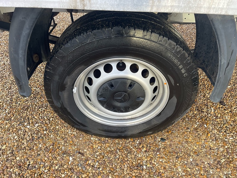 Mercedes-Benz 315 2.0 CDI Progressive L3 LWB 14ft DROPSIDE