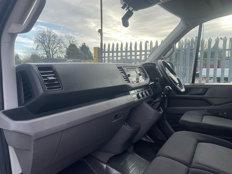 Volkswagen 2.0 TDI CR35 Startline L3 LWB DROPSIDE - WHITE