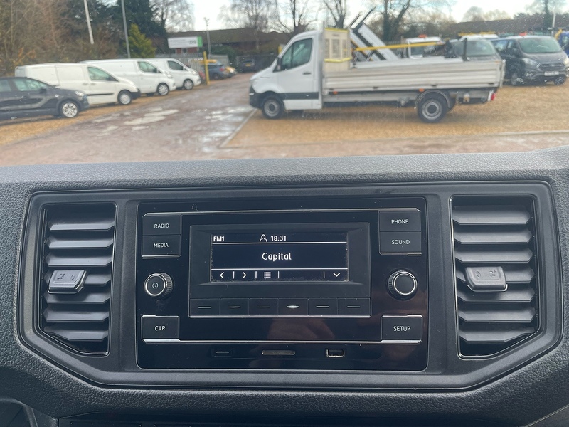 Volkswagen 2.0 TDI CR35 Startline L3 LWB DROPSIDE - WHITE