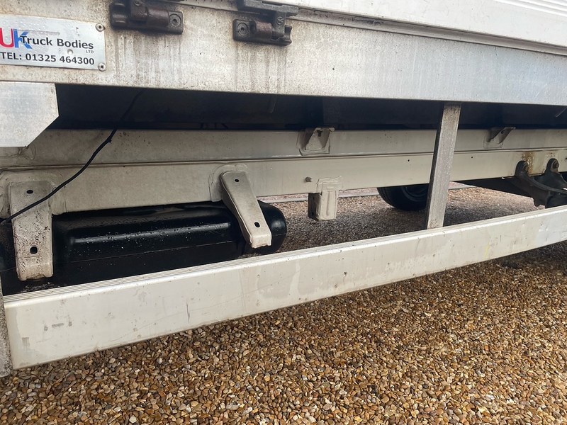 Volkswagen 2.0 TDI CR35 Startline L3 LWB DROPSIDE - WHITE