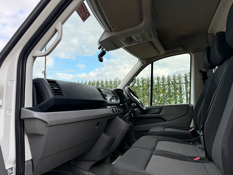 Volkswagen 2.0 TDI CR35 Startline L3 LWB DROPSIDE - WHITE