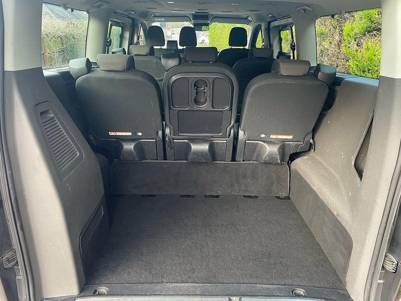 Ford 320 2.0 EcoBlue MHEV Titanium 9 SEAT MPV MINIBUS