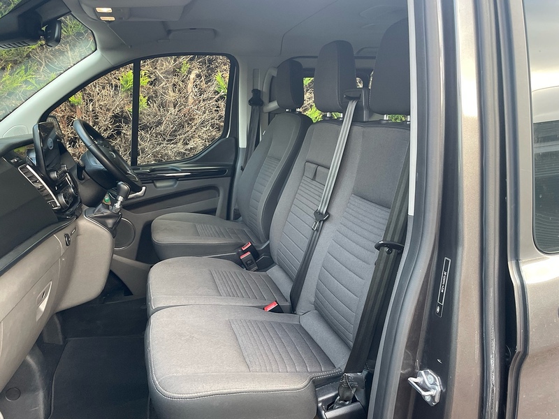 Ford 320 2.0 EcoBlue MHEV Titanium 9 SEAT MPV MINIBUS