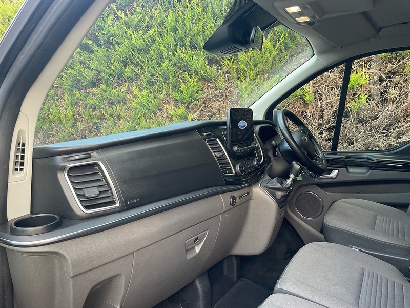 Ford 320 2.0 EcoBlue MHEV Titanium 9 SEAT MPV MINIBUS