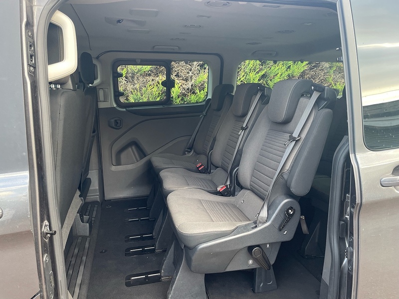 Ford 320 2.0 EcoBlue MHEV Titanium 9 SEAT MPV MINIBUS