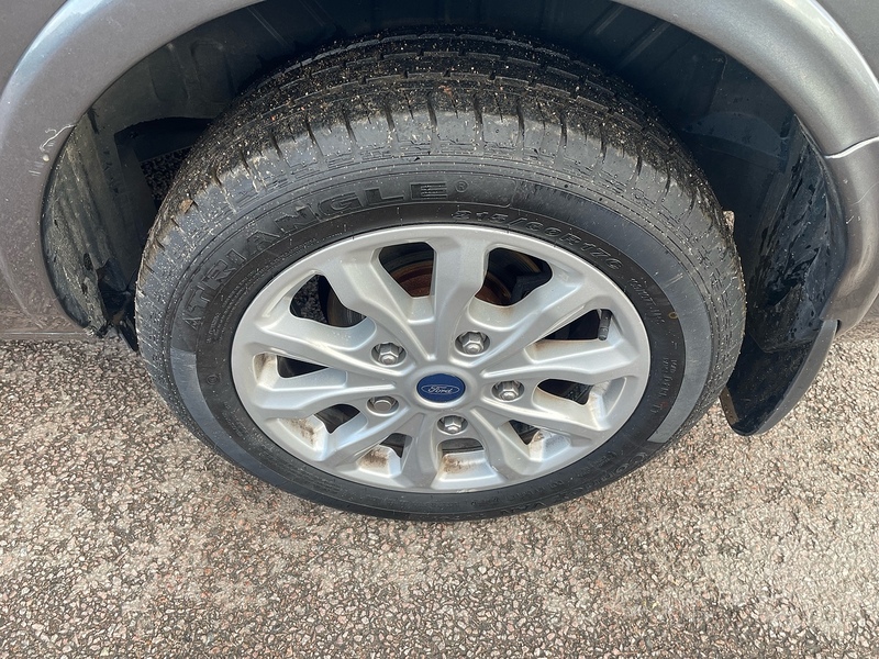 Ford 320 2.0 EcoBlue MHEV Titanium 9 SEAT MPV MINIBUS