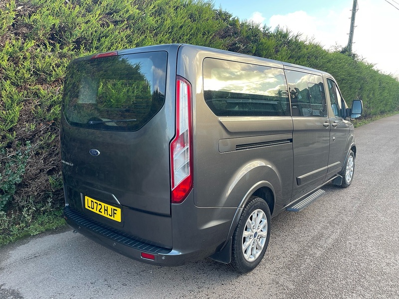 Ford 320 2.0 EcoBlue MHEV Titanium 9 SEAT MPV MINIBUS