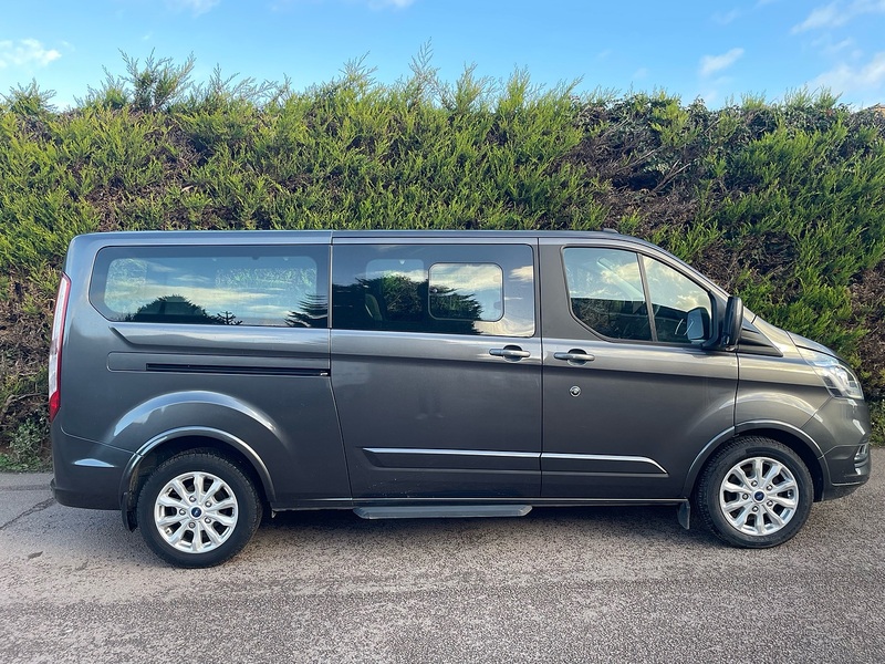 Ford 320 2.0 EcoBlue MHEV Titanium 9 SEAT MPV MINIBUS