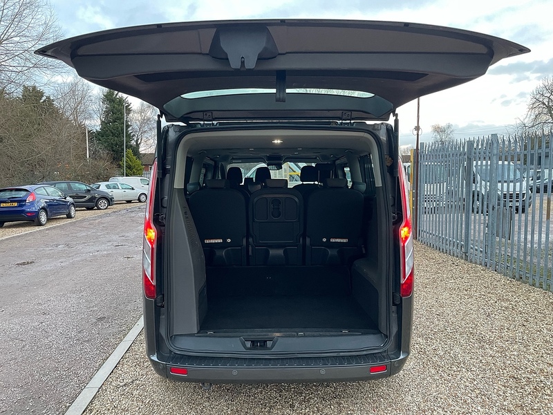 Ford 2.0 320 EcoBlue Titanium Minibus Double Cab 5dr Diesel Auto L2 Euro 6 (s/s) (130 ps)