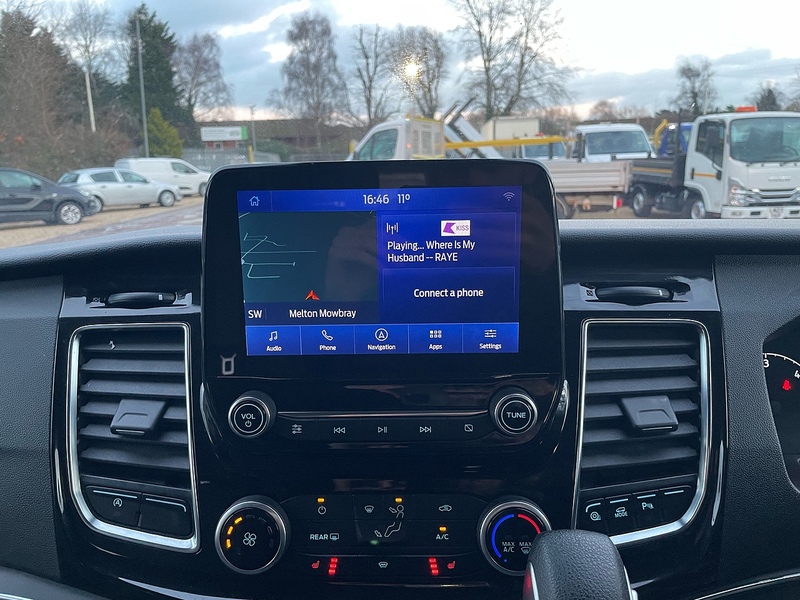 Ford 2.0 320 EcoBlue Titanium Minibus Double Cab 5dr Diesel Auto L2 Euro 6 (s/s) (130 ps)