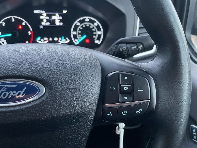 Ford 2.0 320 EcoBlue Titanium Minibus Double Cab 5dr Diesel Auto L2 Euro 6 (s/s) (130 ps)