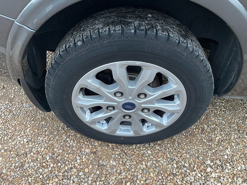 Ford 2.0 320 EcoBlue Titanium Minibus Double Cab 5dr Diesel Auto L2 Euro 6 (s/s) (130 ps)