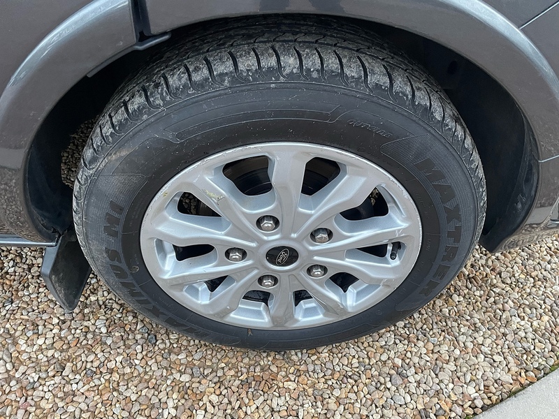 Ford 2.0 320 EcoBlue Titanium Minibus Double Cab 5dr Diesel Auto L2 Euro 6 (s/s) (130 ps)