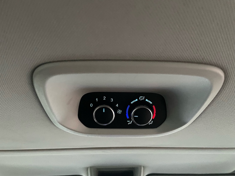 Ford 2.0 320 EcoBlue Titanium Minibus Double Cab 5dr Diesel Auto L2 Euro 6 (s/s) (130 ps)