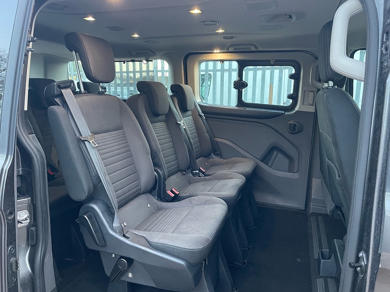 Ford 2.0 320 EcoBlue Titanium Minibus Double Cab 5dr Diesel Auto L2 Euro 6 (s/s) (130 ps)