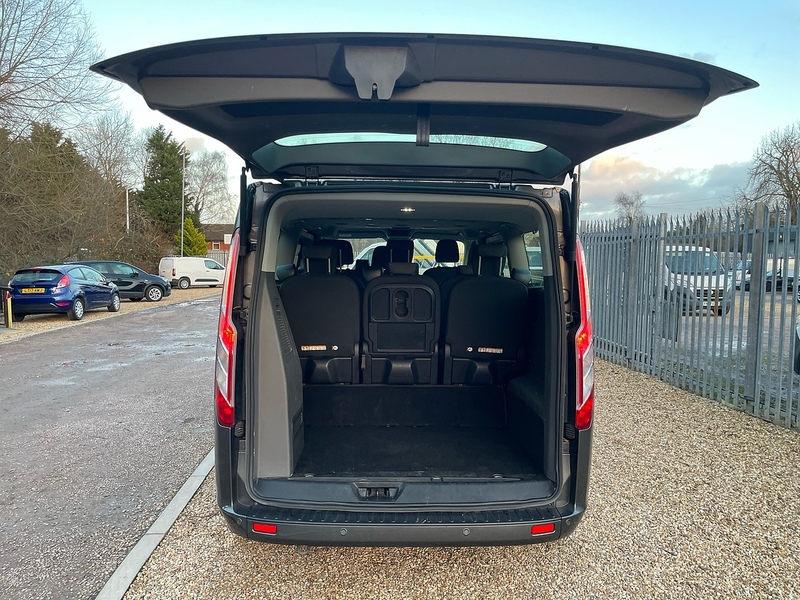 Ford 320 2.0 EcoBlue MHEV Titanium 9 SEAT MPV LWB MINIBUS