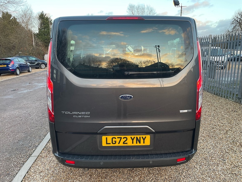 Ford 320 2.0 EcoBlue MHEV Titanium 9 SEAT MPV LWB MINIBUS