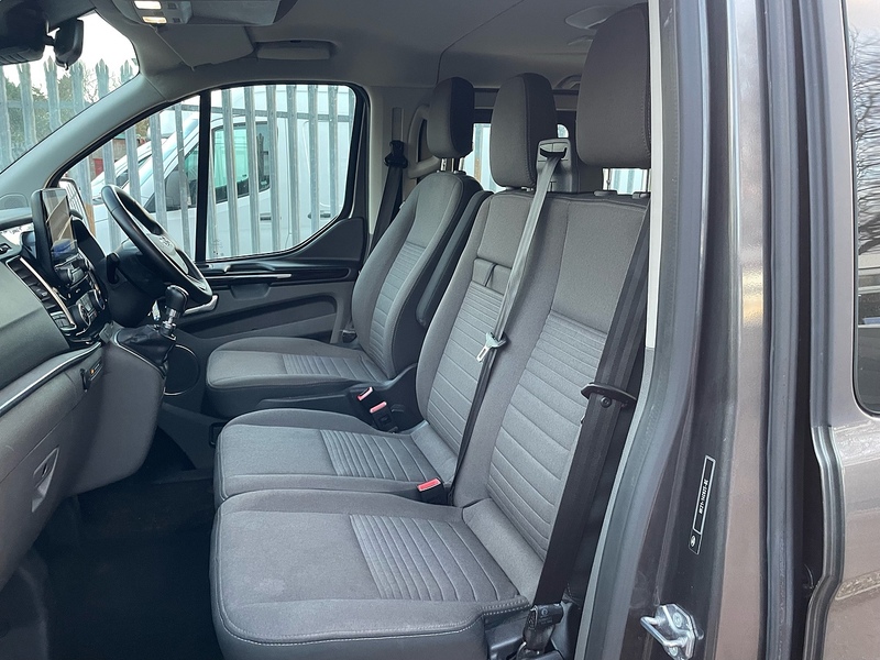 Ford 320 2.0 EcoBlue MHEV Titanium 9 SEAT MPV LWB MINIBUS