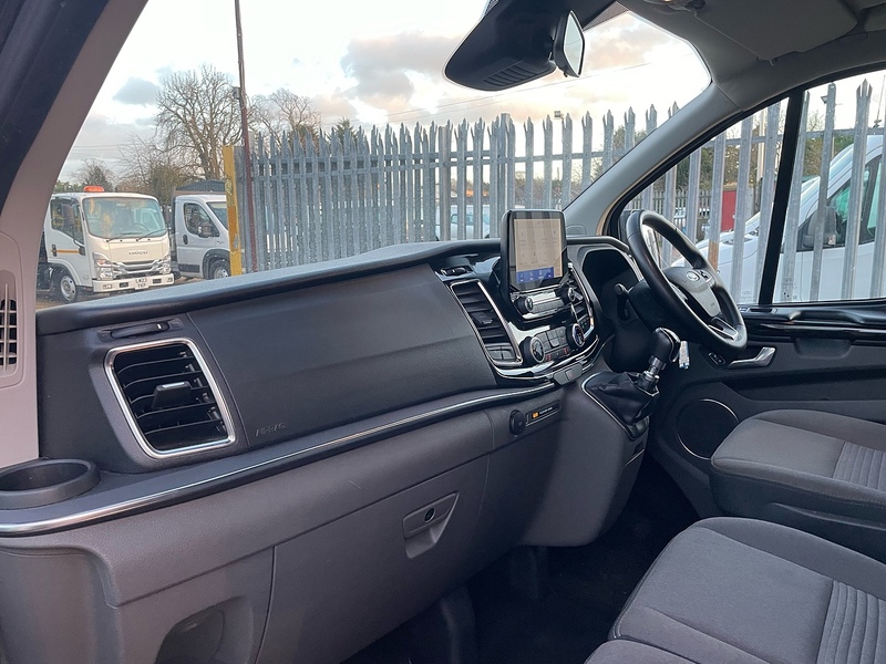 Ford 320 2.0 EcoBlue MHEV Titanium 9 SEAT MPV LWB MINIBUS