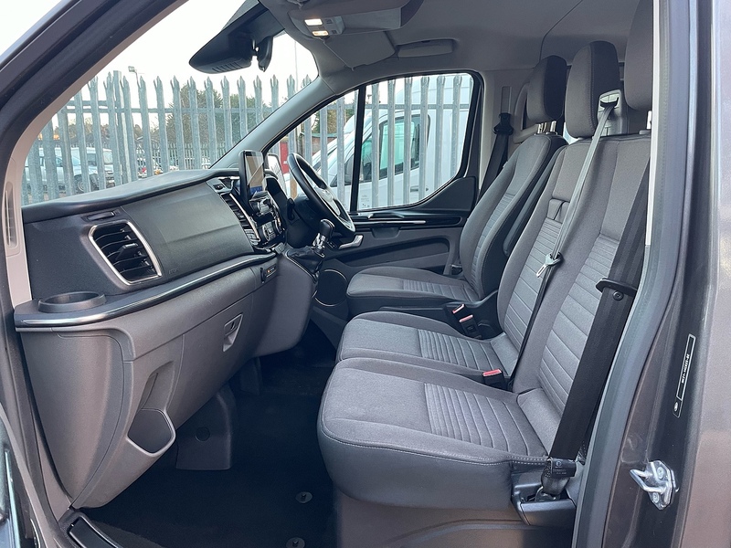 Ford 320 2.0 EcoBlue MHEV Titanium 9 SEAT MPV LWB MINIBUS