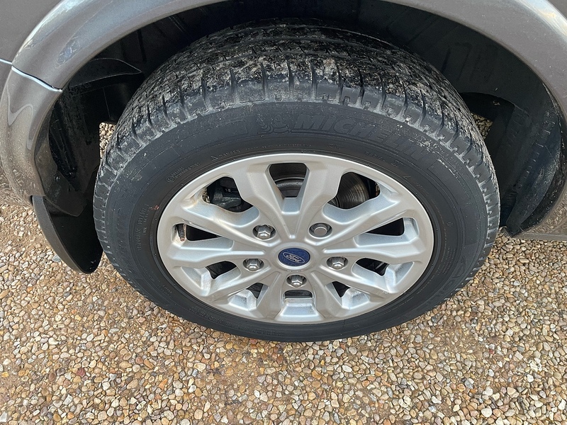 Ford 320 2.0 EcoBlue MHEV Titanium 9 SEAT MPV LWB MINIBUS